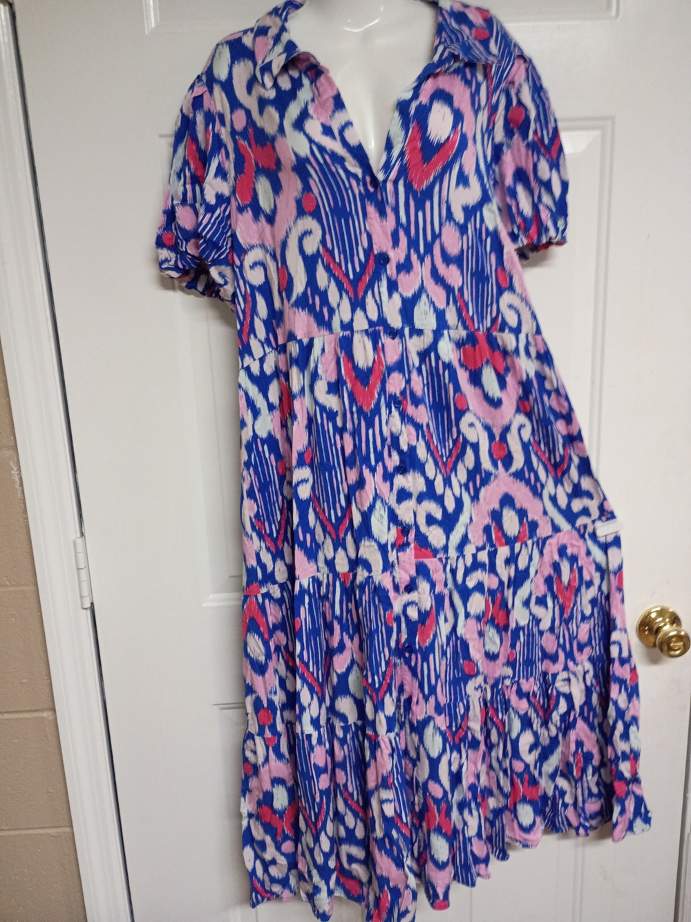 π€ π¦crown & ivy Blue Pink Abstract Maxi Dress - Picture 7 of 13